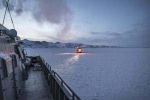 Inspektionsskibene varetager en stribe forskellige opgaver i de vidtstrakte farvande omkring Grønland og Færøerne. Foto: Forsvarsgalleriet